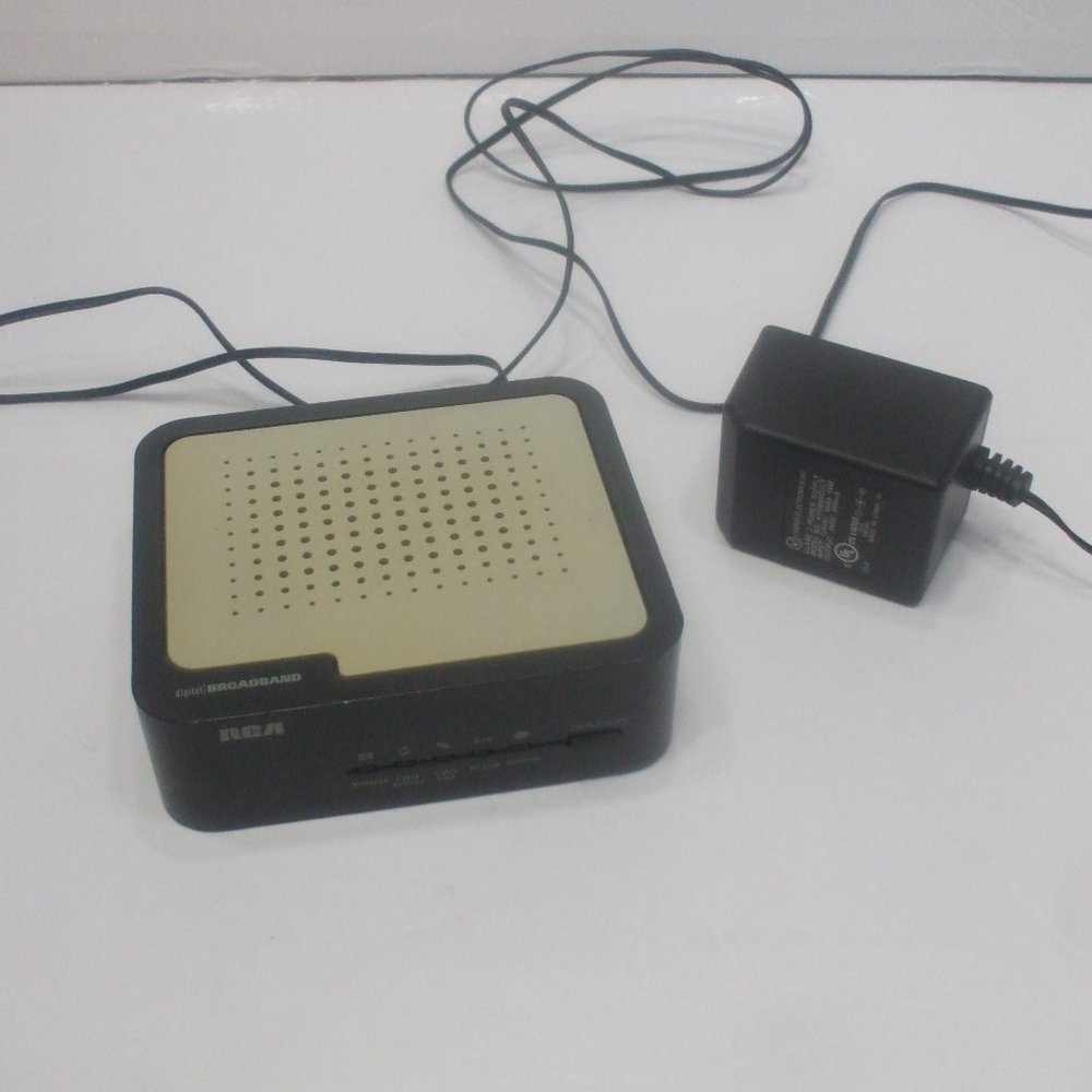 Good clean condition.  Cable modem functions.  Plug is 73 inches long (6 feet )